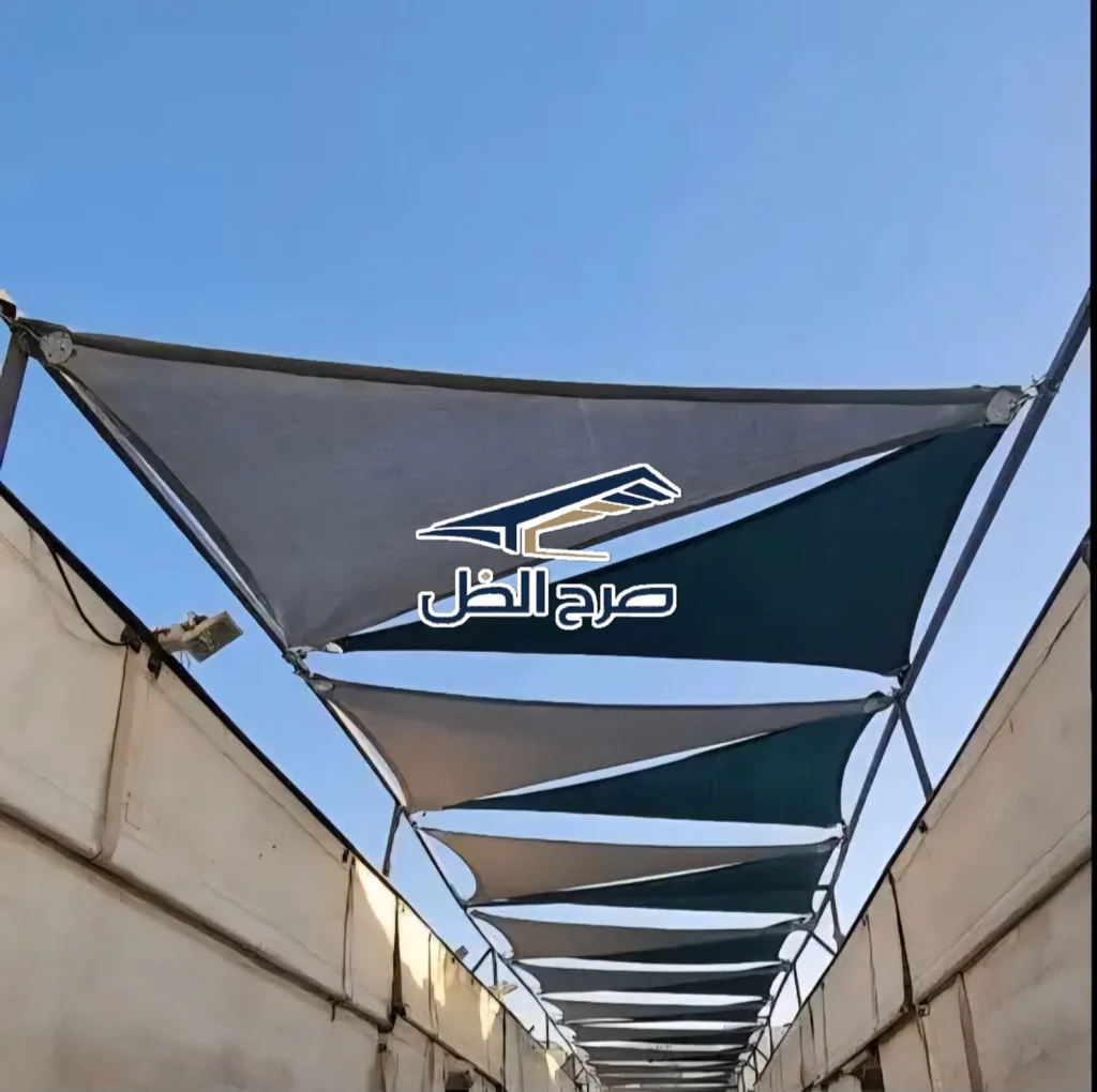 مظلات ممرات ثابتة بألواح تغطية متكررة