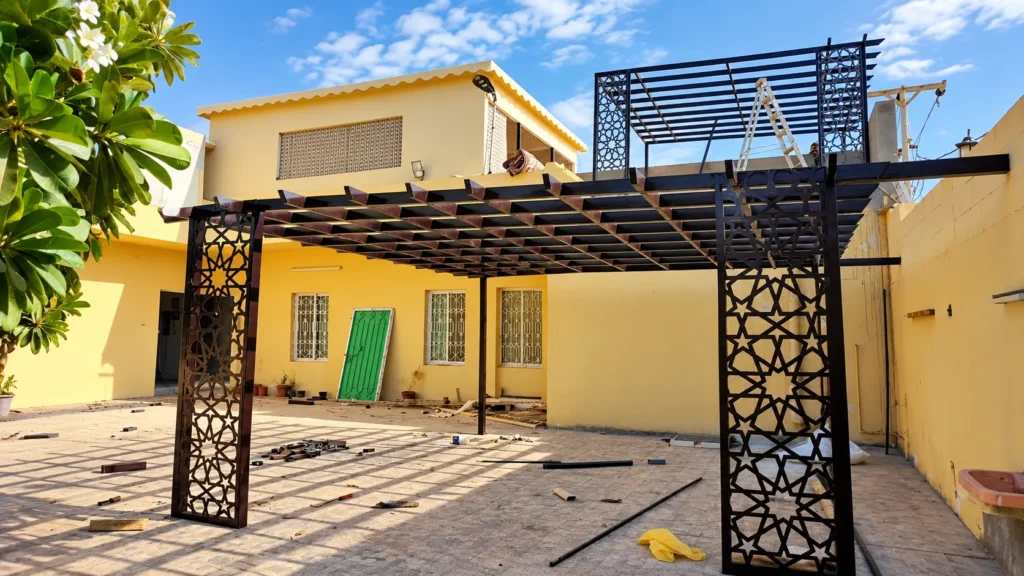 برجولات وجلسات خارجية بتصميم أنيق